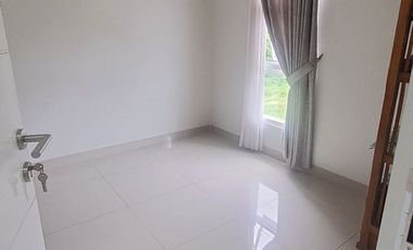 Rumah Depok Ready Stok Siap Huni IMB SHM 2 Lantai 3 Kamar Tidur Akses Stasiun Depok Baru dekat Tol Desari dekat Tol Kukusan Beji Margonda Kota Depok