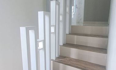 Rumah Depok Ready Stok Siap Huni IMB SHM 2 Lantai 3 Kamar Tidur Akses Stasiun Depok Baru dekat Tol Desari dekat Tol Kukusan Beji Margonda Kota Depok