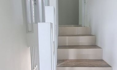 Rumah Depok Ready Stok Siap Huni IMB SHM 2 Lantai 3 Kamar Tidur Akses Stasiun Depok Baru dekat Tol Desari dekat Tol Kukusan Beji Margonda Kota Depok