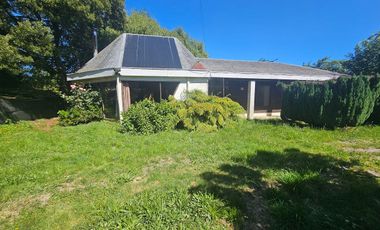 CASA SALIDA SUR CON AMPLIO TERRENO