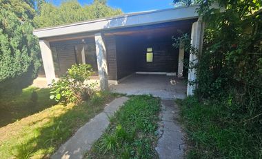 CASA SALIDA SUR CON AMPLIO TERRENO