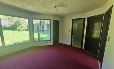 CASA SALIDA SUR CON AMPLIO TERRENO