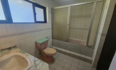 CASA SALIDA SUR CON AMPLIO TERRENO