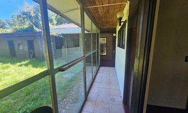 CASA SALIDA SUR CON AMPLIO TERRENO