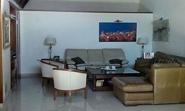 SE VENDE BELLISIMA CASA 5 DORM Y DEPENDENCIAS EN GRANJA DE FUNES - CORDOBA