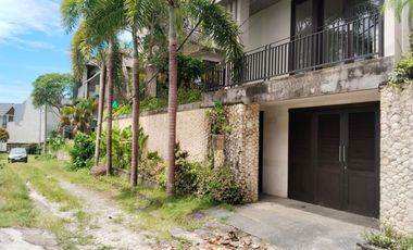 Villa 2 Lantai Area Jimbaran