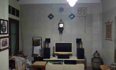 rumah strategis kebayoran baru