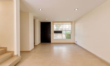 CASA EN RENTA EL REFUGIO! 3 RECÁMARAS, ESTUDIO, JARDÍN, AMENIDADES!