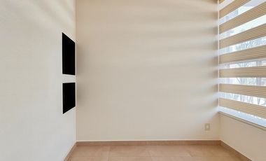 CASA EN RENTA EL REFUGIO! 3 RECÁMARAS, ESTUDIO, JARDÍN, AMENIDADES!