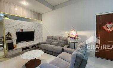 DIJUAL RUMAH CLUSTER 2 LANTAI SIAP HUNI DI SOLO DEKAT LUWES PALUR