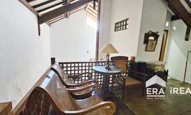 DIJUAL RUMAH ASRI DI SOLO DEKAT SINGOSAREN PLAZA & PASAR KEMBANG