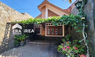 DIJUAL RUMAH ASRI DI SOLO DEKAT SINGOSAREN PLAZA & PASAR KEMBANG