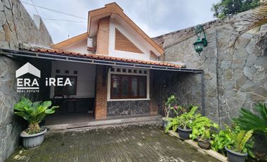 DIJUAL RUMAH ASRI DI SOLO DEKAT SINGOSAREN PLAZA & PASAR KEMBANG