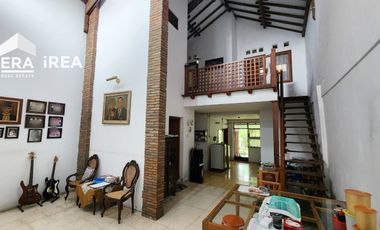 DIJUAL RUMAH ASRI DI SOLO DEKAT SINGOSAREN PLAZA & PASAR KEMBANG