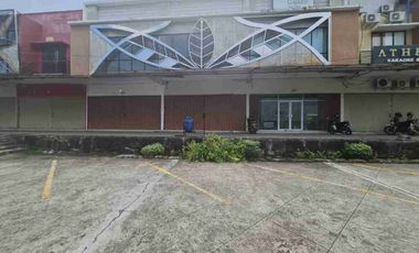 Dijual Ruko strategis jalan adi sumarmo kartasura, Kompleks Ruko, Parkiran Luas Cocok Untuk Investasi Usaha.