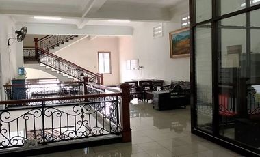 RUKO RAYA KERTAJAYA COCOK UTK BANK, KANTOR Atau restoran