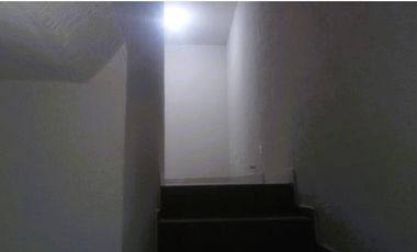 OFERTA HERMOSA CASA EN VENTA EN APODACA OPRTUNIDAD ÚNICA 2 PLANTAS, 3 RECÁMAARS. TODA EMODELADA