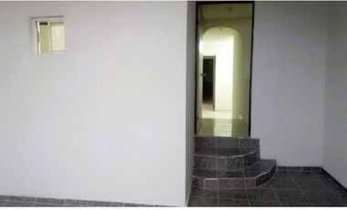 OFERTA HERMOSA CASA EN VENTA EN APODACA OPRTUNIDAD ÚNICA 2 PLANTAS, 3 RECÁMAARS. TODA EMODELADA