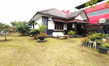 Rumah megah bonus tanah kosong Purbalingga.