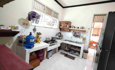 Rumah megah bonus tanah kosong Purbalingga.