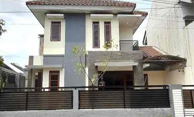 Rumah Terawat Belakang Alila Hotel