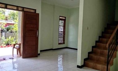 Rumah Terawat Belakang Alila Hotel