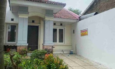 Rumah disewakan di Goldland Karawaci, Panunggangan Barat, Cibodas, Tangerang, Banten