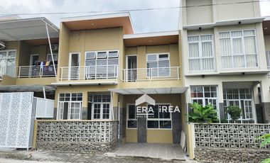 DIJUAL RUMAH DI SOLO MOJOSONGO DEKAT TAMAN JAYA WIJAYA 2 LANTAI MINIMALIS