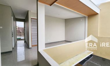 DIJUAL RUMAH DI SOLO MOJOSONGO DEKAT TAMAN JAYA WIJAYA 2 LANTAI MINIMALIS