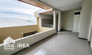 DIJUAL RUMAH DI SOLO MOJOSONGO DEKAT TAMAN JAYA WIJAYA 2 LANTAI MINIMALIS