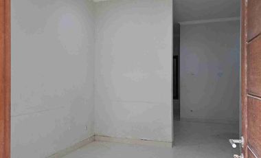 Rumah tengah kota lokasi strategis dekat Jenderal Sudirman