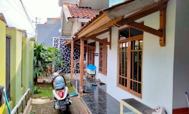 Rumah 1,5 lantai di kerkof Leuwi gajah Cimahi selatan