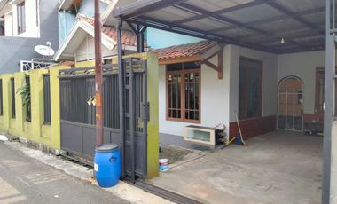 Rumah 1,5 lantai di kerkof Leuwigajah Cimahi selatan