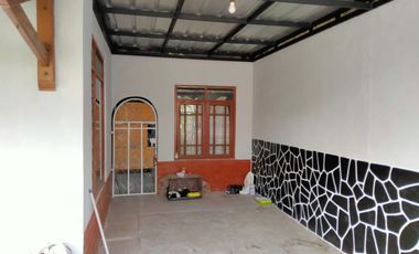 Rumah 1,5 lantai di kerkof Leuwigajah Cimahi selatan