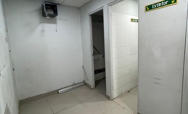 LOCAL COMERCIAL SECTOR PASEO TAMARUGO