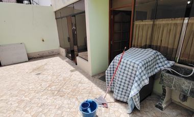 ALQUILER DE CASA DE 3 PISOS EN YANAHUARA - 1 CUADRA DE LA PLAZA