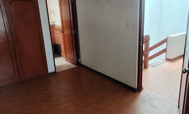 ALQUILER DE CASA DE 3 PISOS EN YANAHUARA - 1 CUADRA DE LA PLAZA