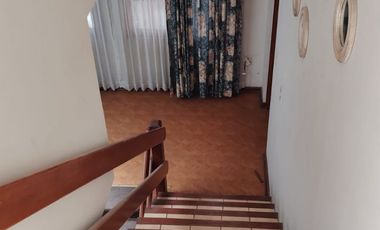 ALQUILER DE CASA DE 3 PISOS EN YANAHUARA - 1 CUADRA DE LA PLAZA
