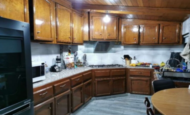 CASA EN VENTA EN IZTAPALAPA, CDMX – Ideal para familias grandes que buscan comodidad y espacio, Recuperación Bancaria