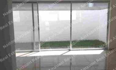 SE VENDE CASA EN RESIDENCIAL ARBOLADA BY CUMBRES CANCÚN. 3 RECÁMARAS, AMEBIDADES, SEGURIDAD 24 HORAS.