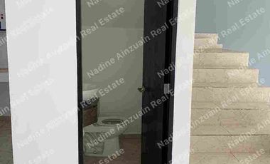 SE VENDE CASA EN RESIDENCIAL ARBOLADA BY CUMBRES CANCÚN. 3 RECÁMARAS, AMEBIDADES, SEGURIDAD 24 HORAS.