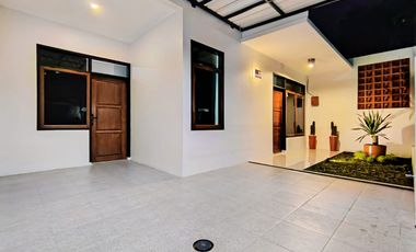 Jual RUMAH CANTIK, Siap Huni dekat Grand Sharon Bandung, BAGUS!