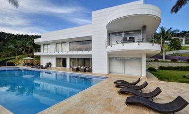 ALQUILO FINCA EN COPACABANA LA MERCED INFORMES AL3007926389 LLAMANOS.