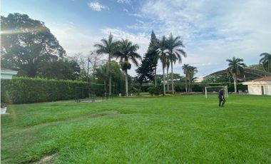 ALQUILO FINCA EN COPACABANA LA MERCED INFORMES AL3007926389 LLAMANOS.