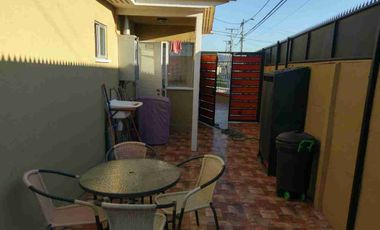 🏠🌟 ¡Increíble oportunidad en Quillota! 🌟 Te presentamos una encantadora casa en esquina ubicada en Villa Manantiales - Sendero Quillota. 🏡