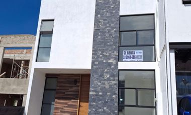 Casa en renta en Senderos de Monteverde – Coto 5, Las Montañas