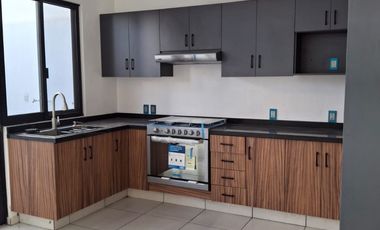 Casa en renta en Senderos de Monteverde – Coto 5, Las Montañas