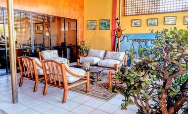 Hotel frente al mar, primera línea, Av. Grecia, Sector sur.