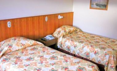Hotel frente al mar, primera línea, Av. Grecia, Sector sur.
