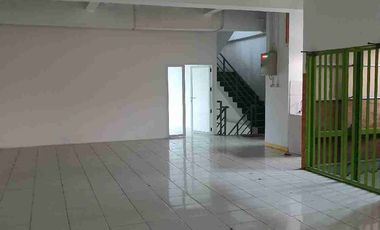 DISEWAKAN CEPAT GUDANG 3 LANTAI AKSES TOL DAN CONTAINER 40FT DI BATU CEPER TANGERANG